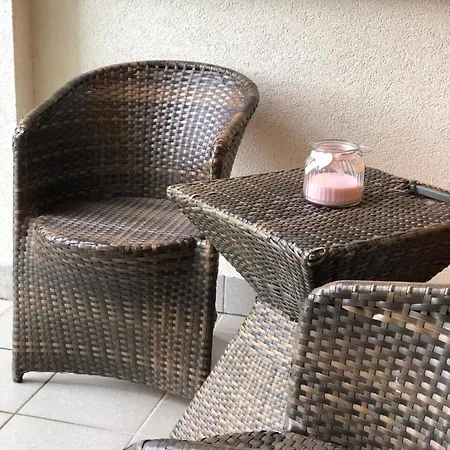 Apartament Holiday شقة *